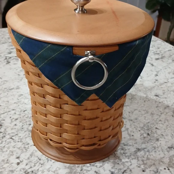 Longaberger 2005-06 Collectors Club 10th Year Anniversary Celebration Basket Baskets & Bins